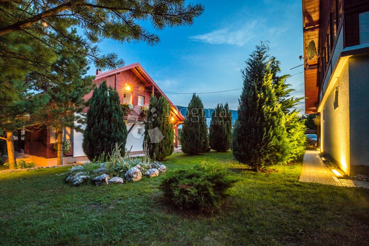 Casa In vendita - LIČKO-SENJSKA  PLITVIČKA JEZERA 