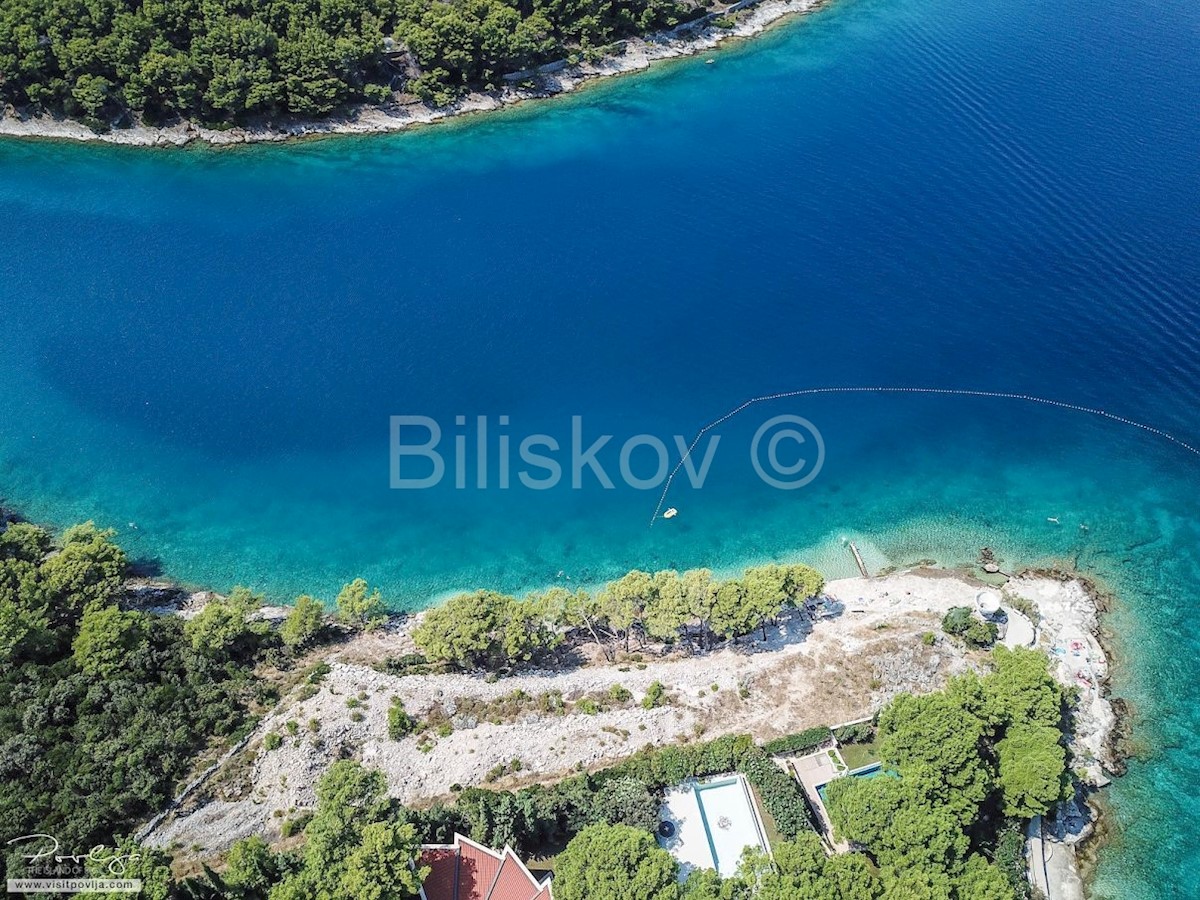 Land For sale - SPLITSKO-DALMATINSKA  BRAČ 