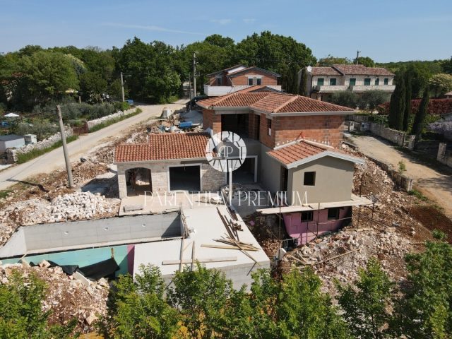 Kuća na prodaju 242 m² – Poreč