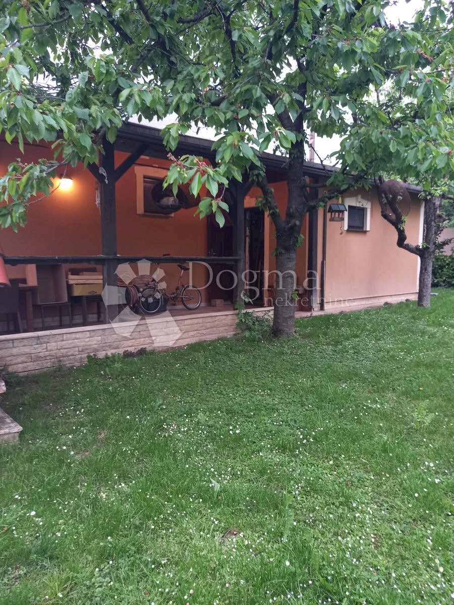 Kuća Na prodaju - ZAGREBAČKA  BRDOVEC 