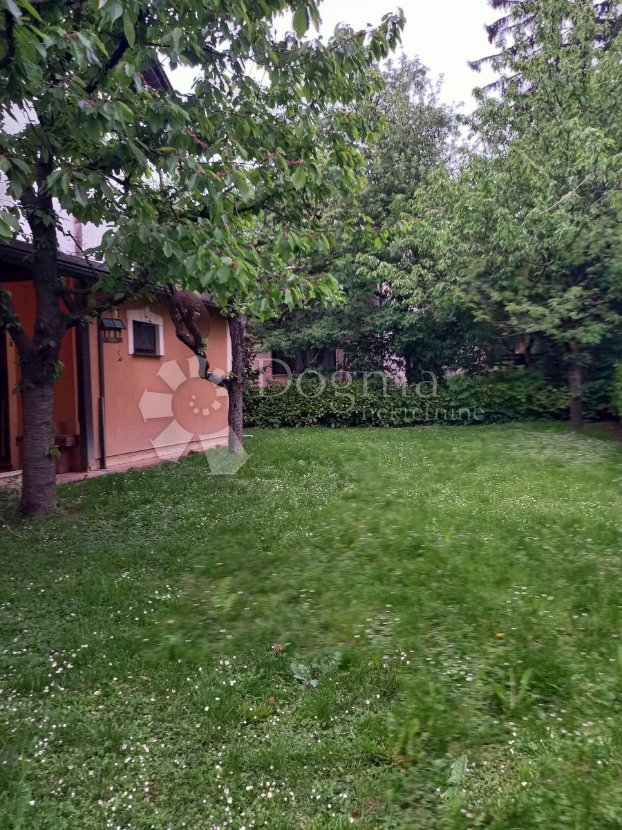 Kuća Na prodaju - ZAGREBAČKA  BRDOVEC 