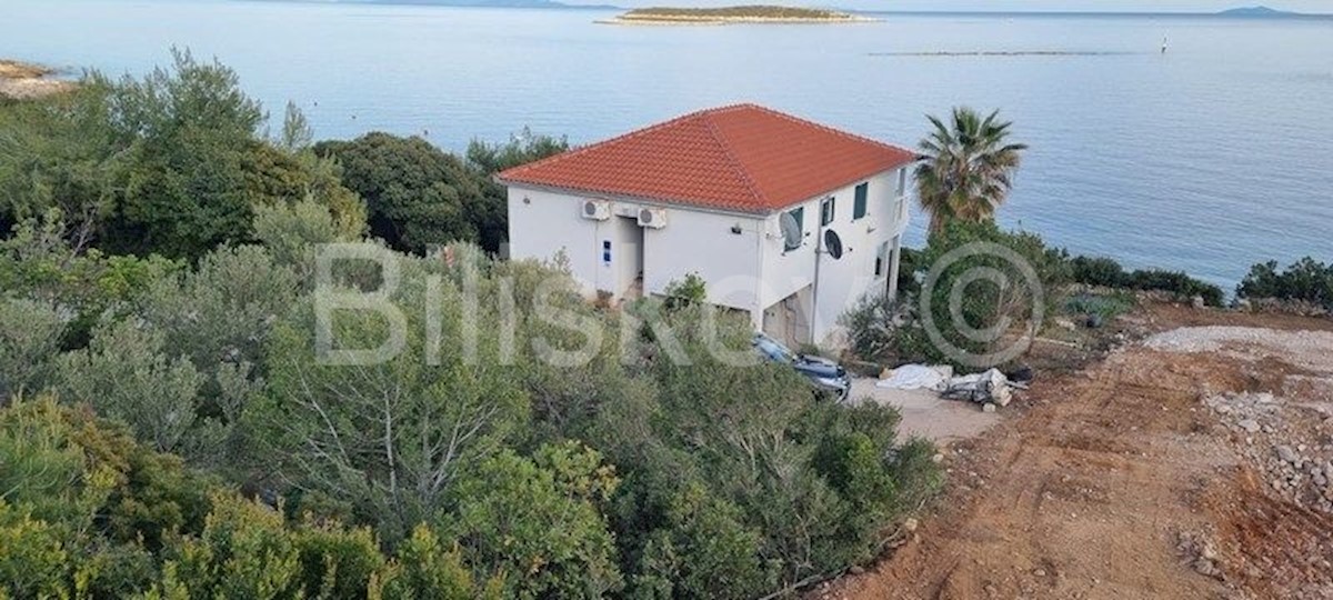 House For sale - SPLITSKO-DALMATINSKA  VIS 