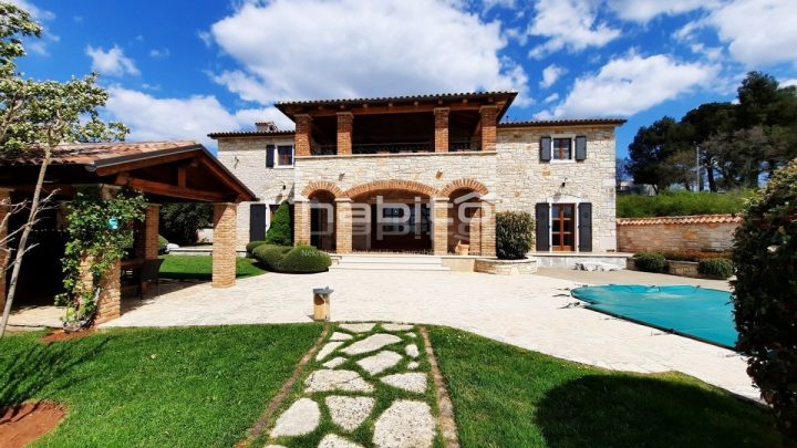 Casa in vendita 200 m² – Baderna