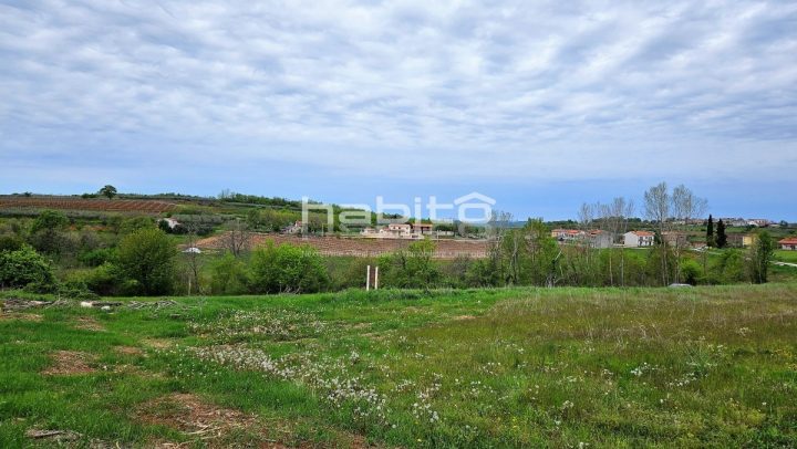 Działka na sprzedaż 755 m² – Poreč
