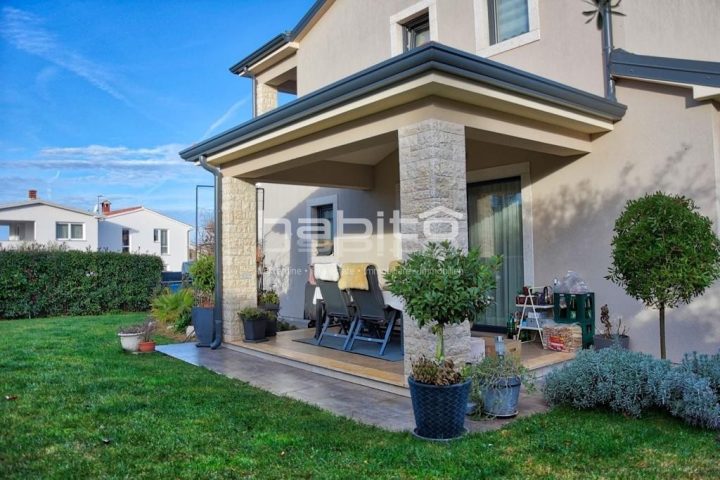 Hiša na predaj 158 m² – Poreč