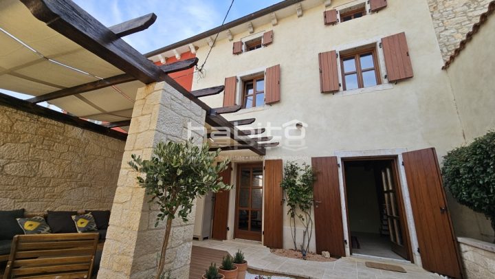 Haus Zu verkaufen — Poreč