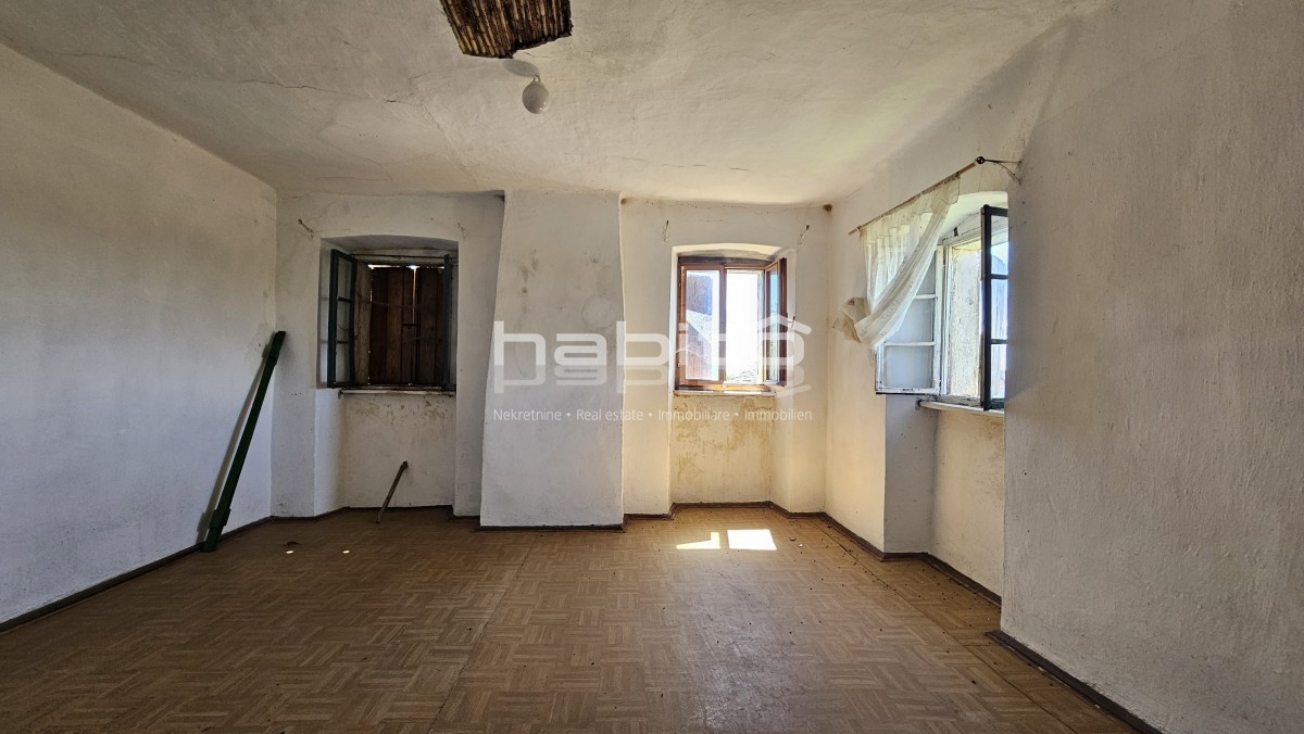 House For sale - ISTARSKA OPRTALJ