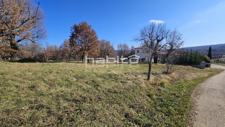 Terrain à vendre 1100 m² – Motovun
