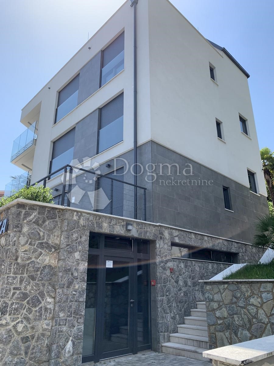 Dom Na predaj - PRIMORSKO-GORANSKA  Opatija