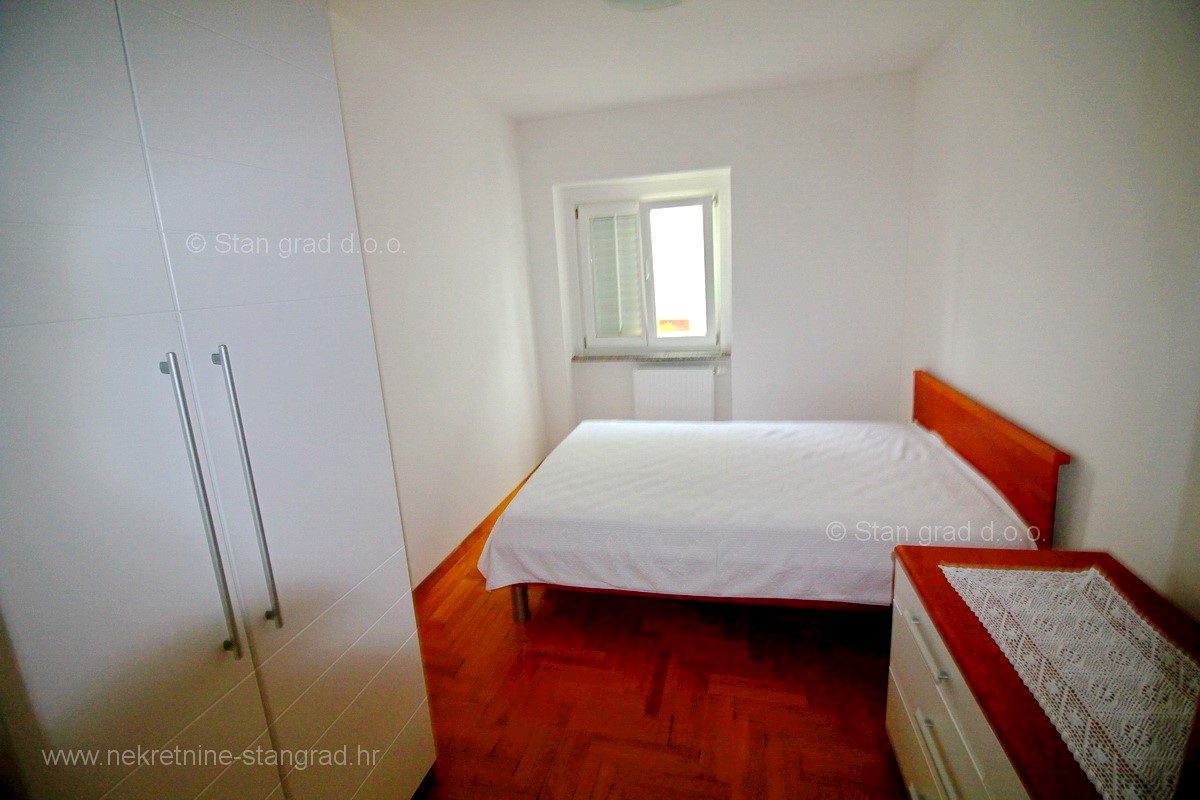 Apartma Na predaj - PRIMORSKO-GORANSKA  KRK 