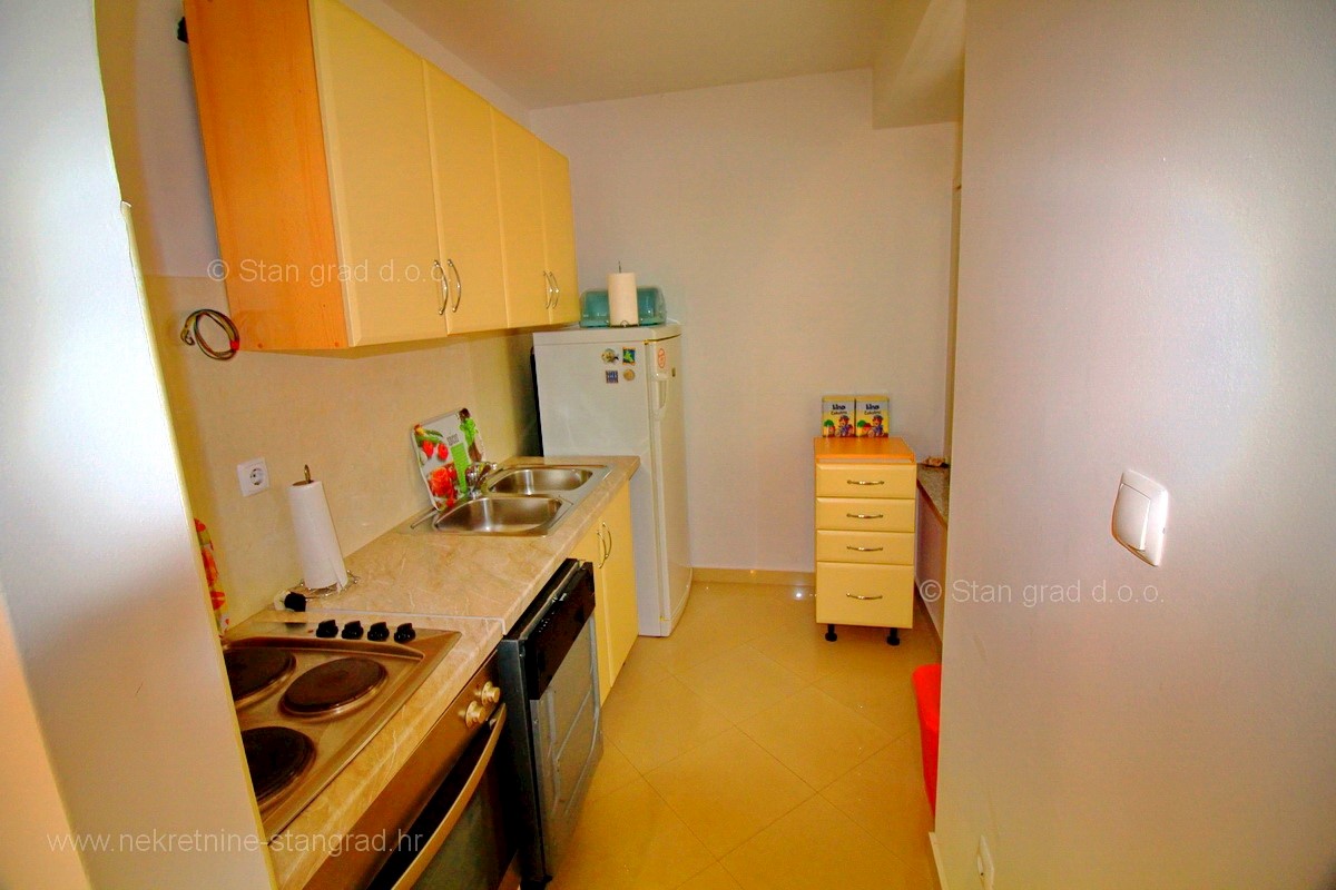 Apartma Na predaj - PRIMORSKO-GORANSKA  KRK 