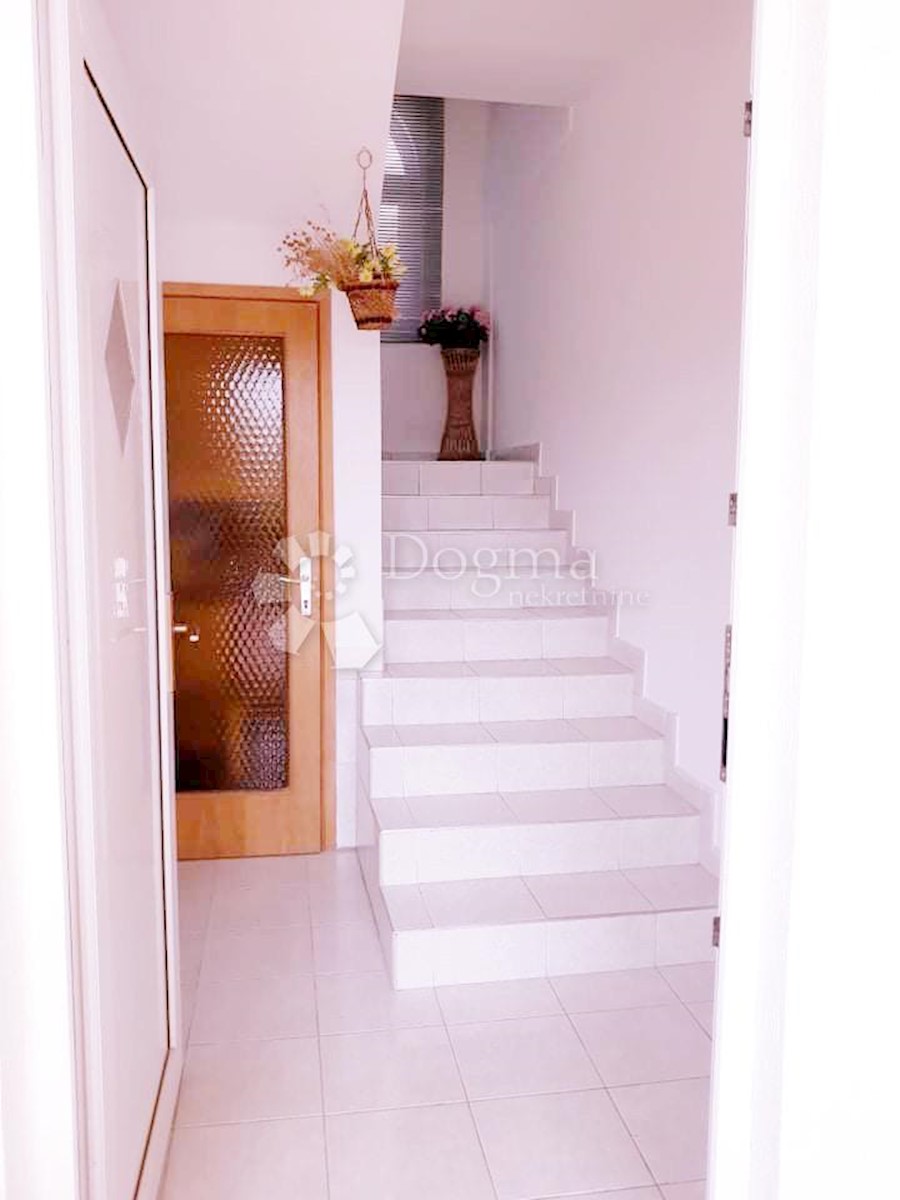 Flat For sale - ŠIBENSKO-KNINSKA  VODICE 