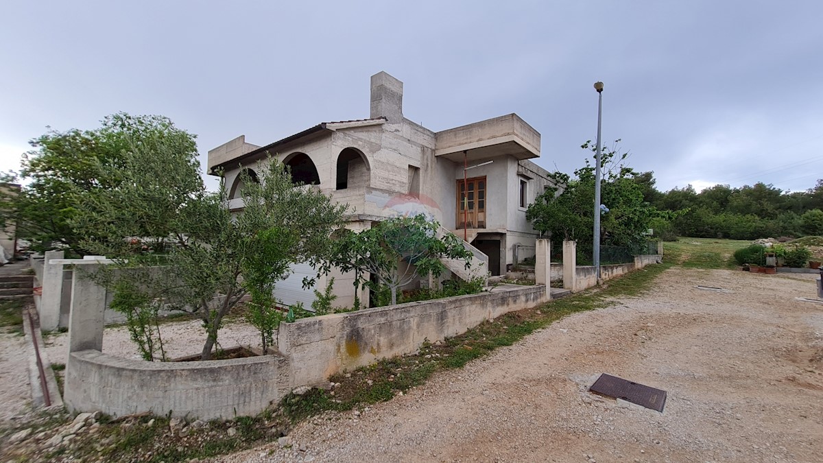 Haus Zu verkaufen - ŠIBENSKO-KNINSKA  ŠIBENIK 