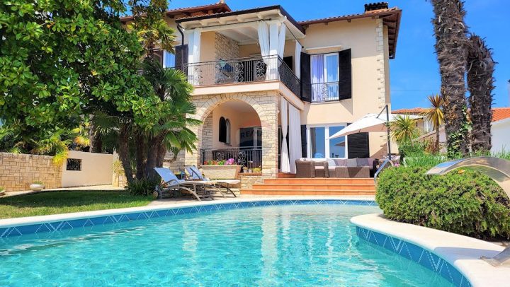 Hiša na predaj 450 m² – Umag