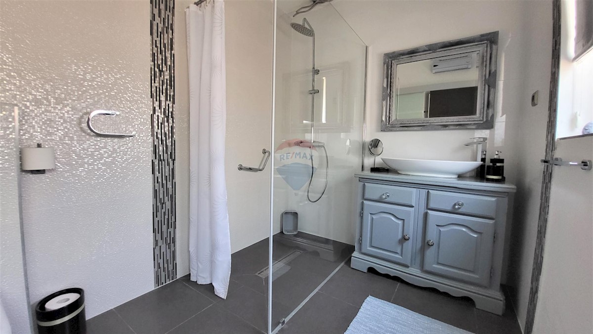 Haus Zu verkaufen - ISTARSKA  UMAG 