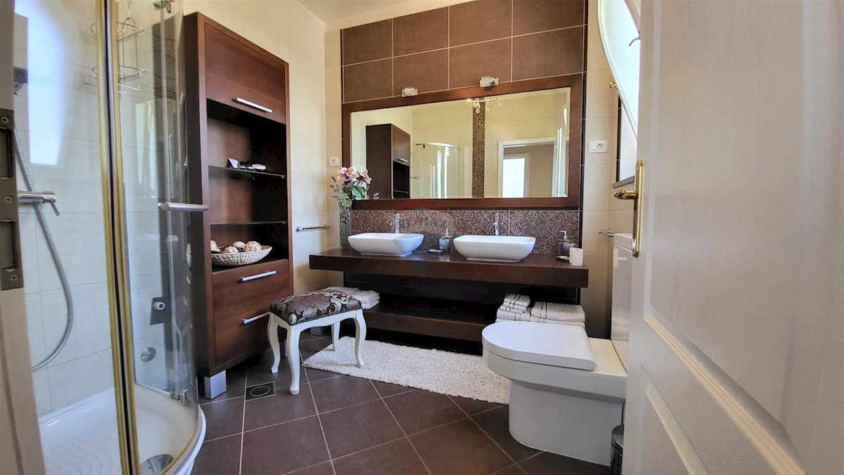 Haus Zu verkaufen - ISTARSKA  UMAG 
