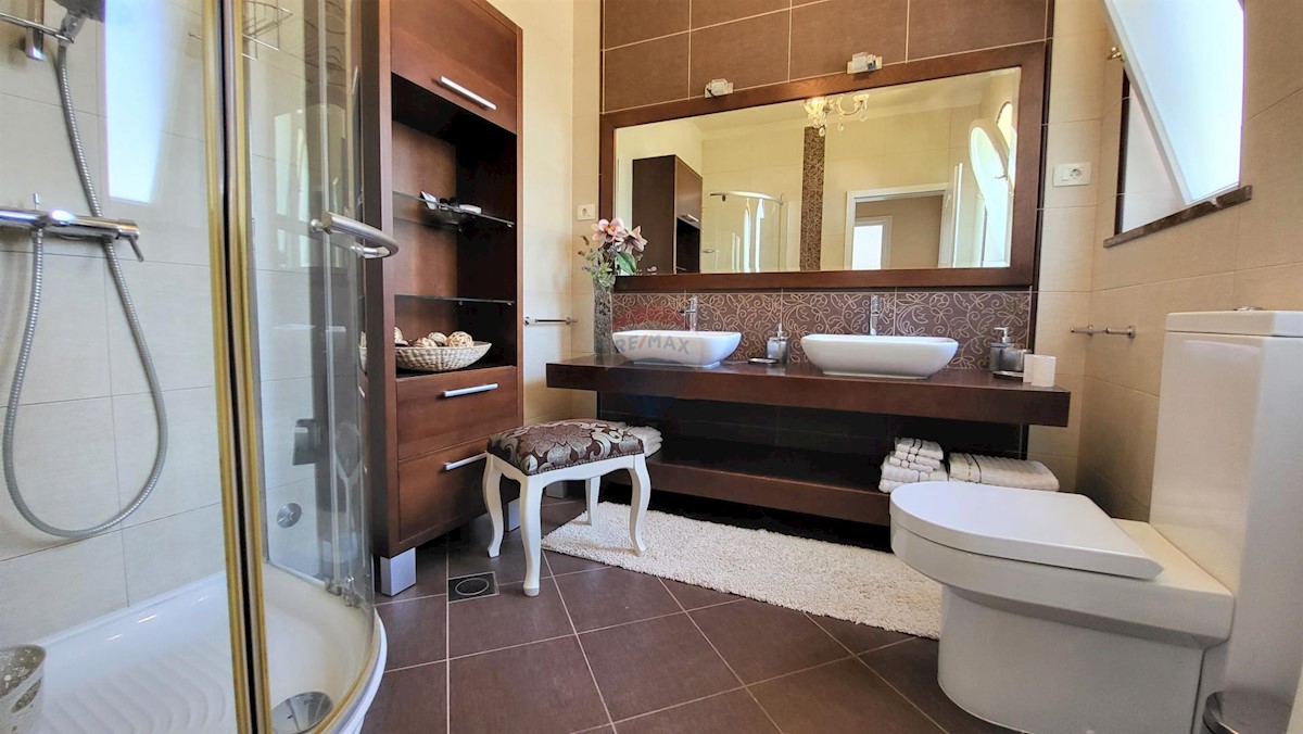Haus Zu verkaufen - ISTARSKA  UMAG 