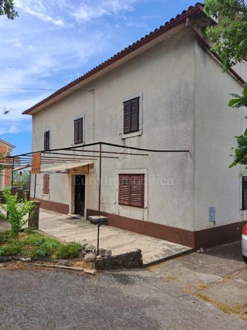Kuća na prodaju 260 m² – Malinska