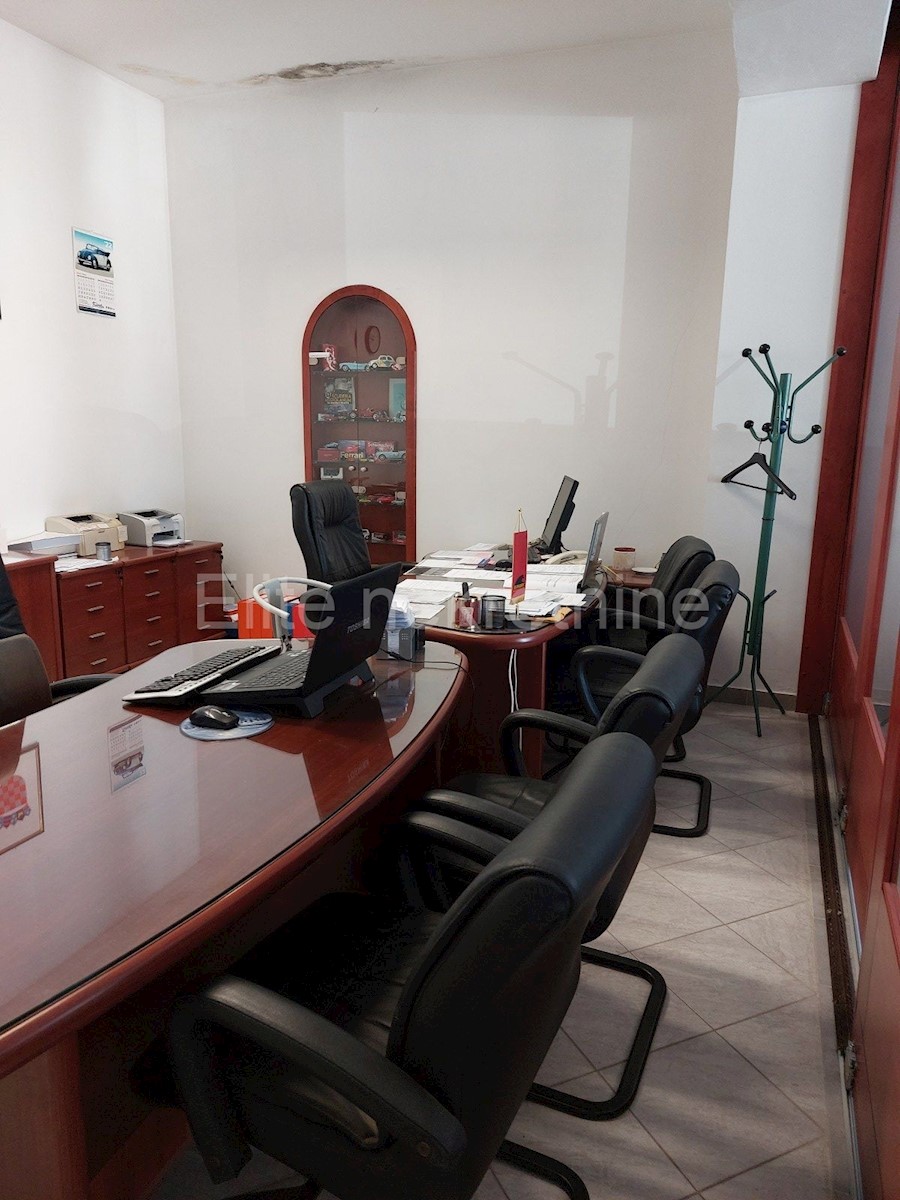 Business premises For rent - PRIMORSKO-GORANSKA  KOSTRENA 