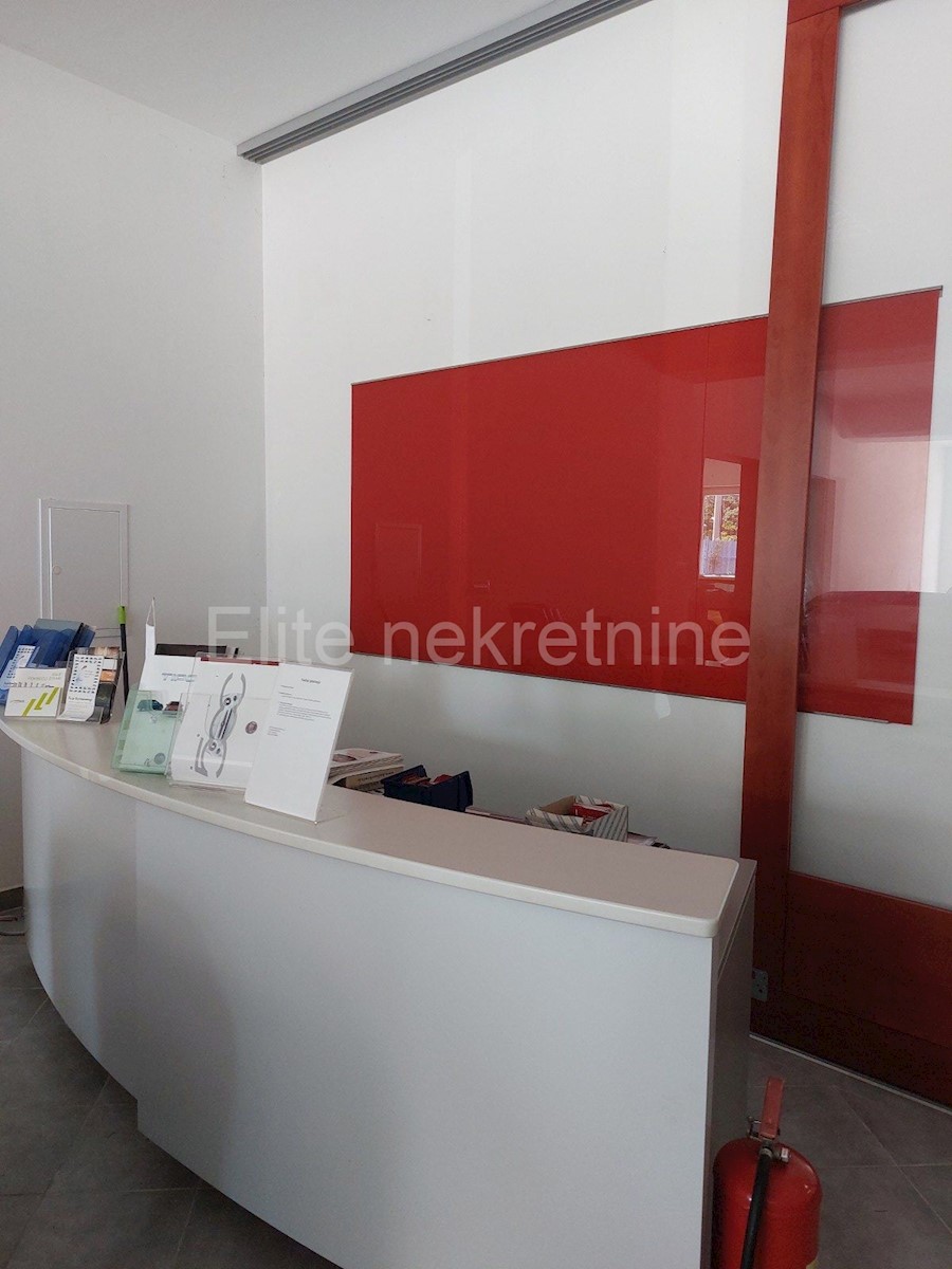 Business premises For rent - PRIMORSKO-GORANSKA  KOSTRENA 