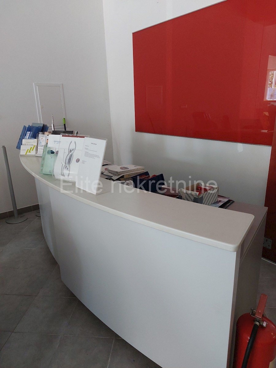 Business premises For rent - PRIMORSKO-GORANSKA  KOSTRENA 