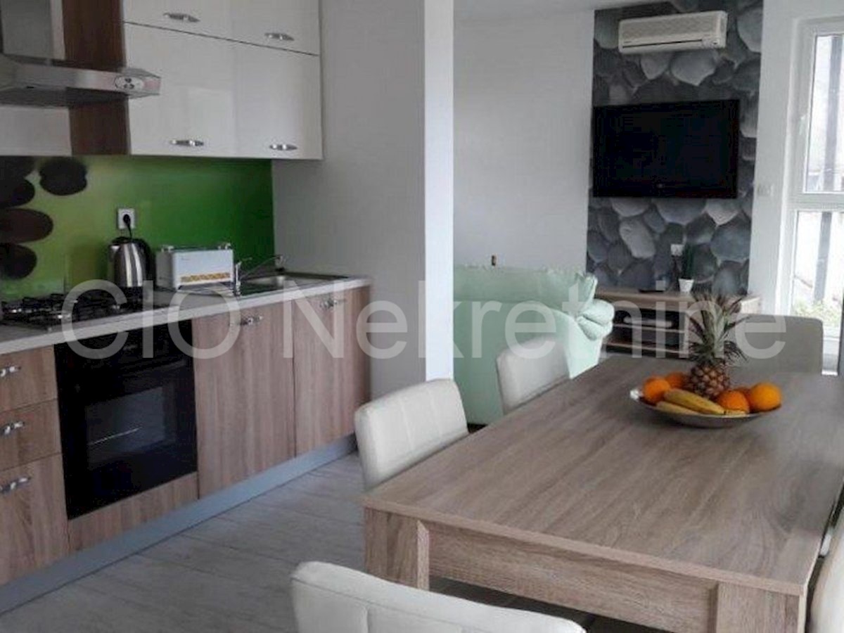 Casa In vendita - SPLITSKO-DALMATINSKA  ČIOVO 