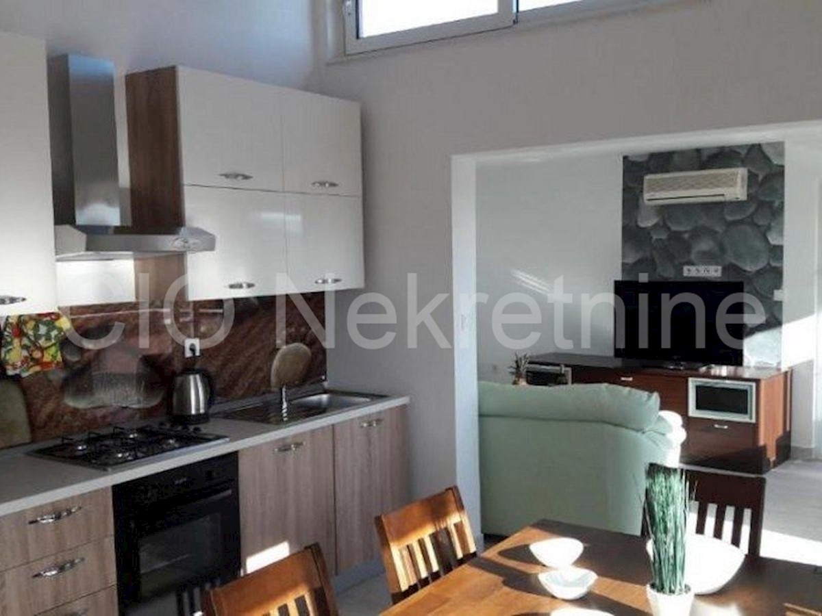 Casa In vendita - SPLITSKO-DALMATINSKA  ČIOVO 