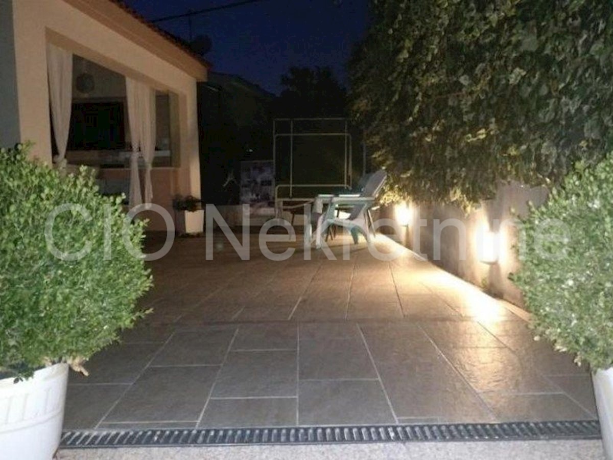 Casa In vendita - SPLITSKO-DALMATINSKA  ČIOVO 