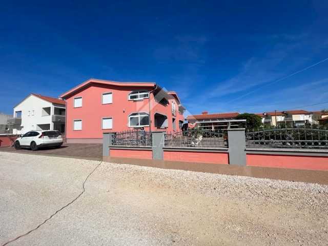 Dům na prodej 408 m² – Vir