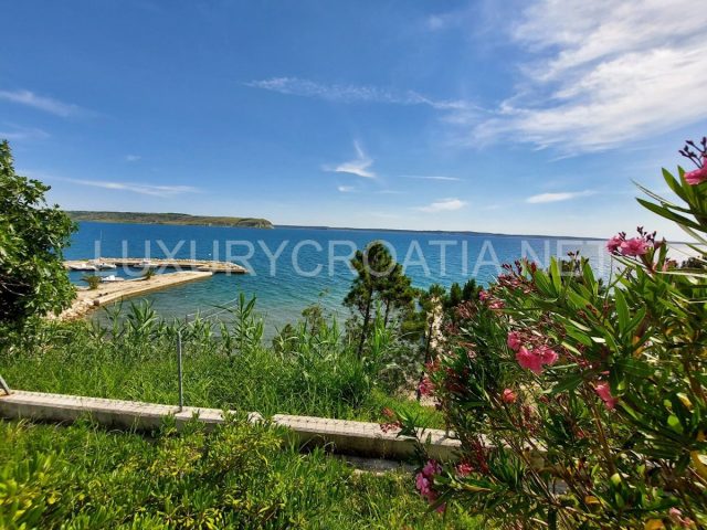 Land for sale 1200 m² – Vinjerac