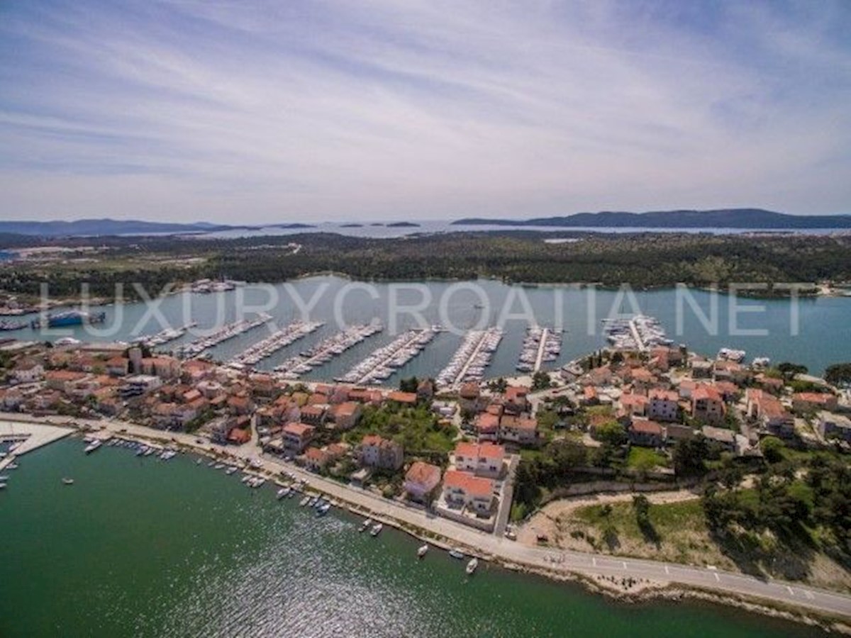 Parcela Na predaj - ŠIBENSKO-KNINSKA  ŠIBENIK 
