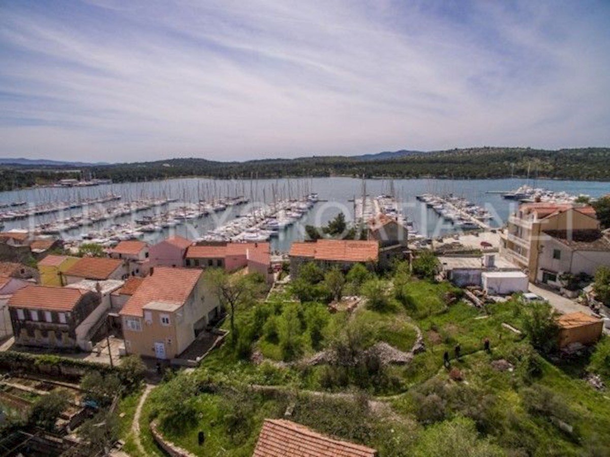 Parcela Naprodaj - ŠIBENSKO-KNINSKA  Šibenik
