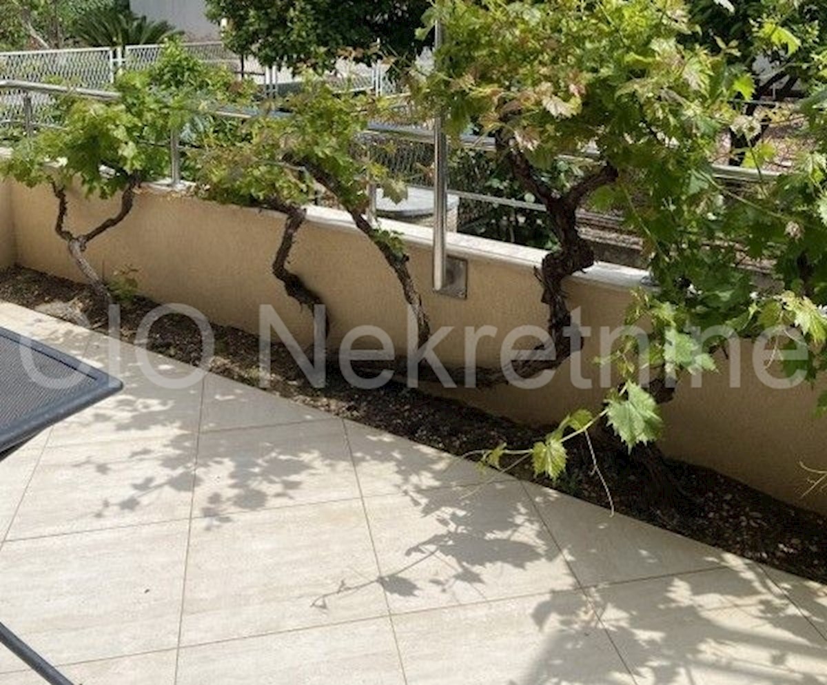 House For sale - SPLITSKO-DALMATINSKA  TROGIR 