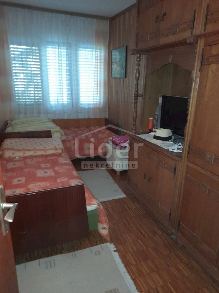 Apartma Na predaj - PRIMORSKO-GORANSKA  CRIKVENICA 