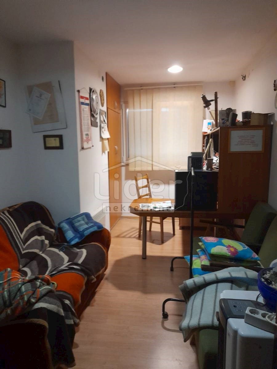 Apartma Na predaj - PRIMORSKO-GORANSKA  CRIKVENICA 