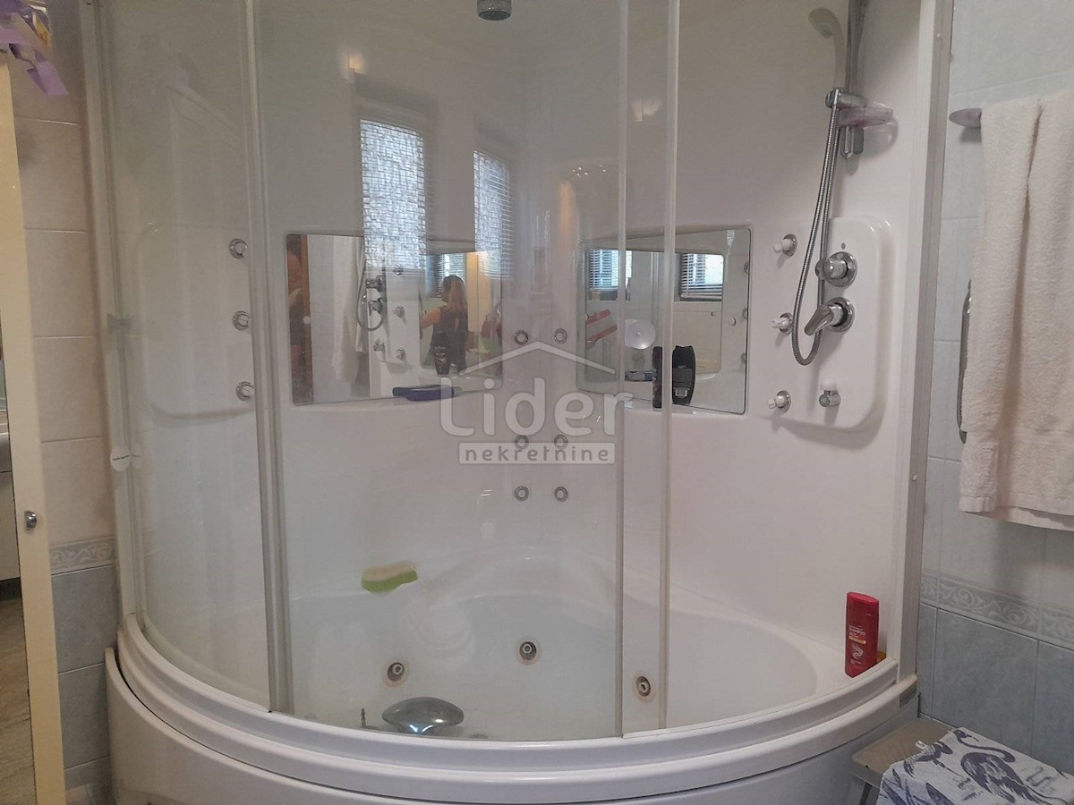 Apartma Na predaj - PRIMORSKO-GORANSKA  CRIKVENICA 