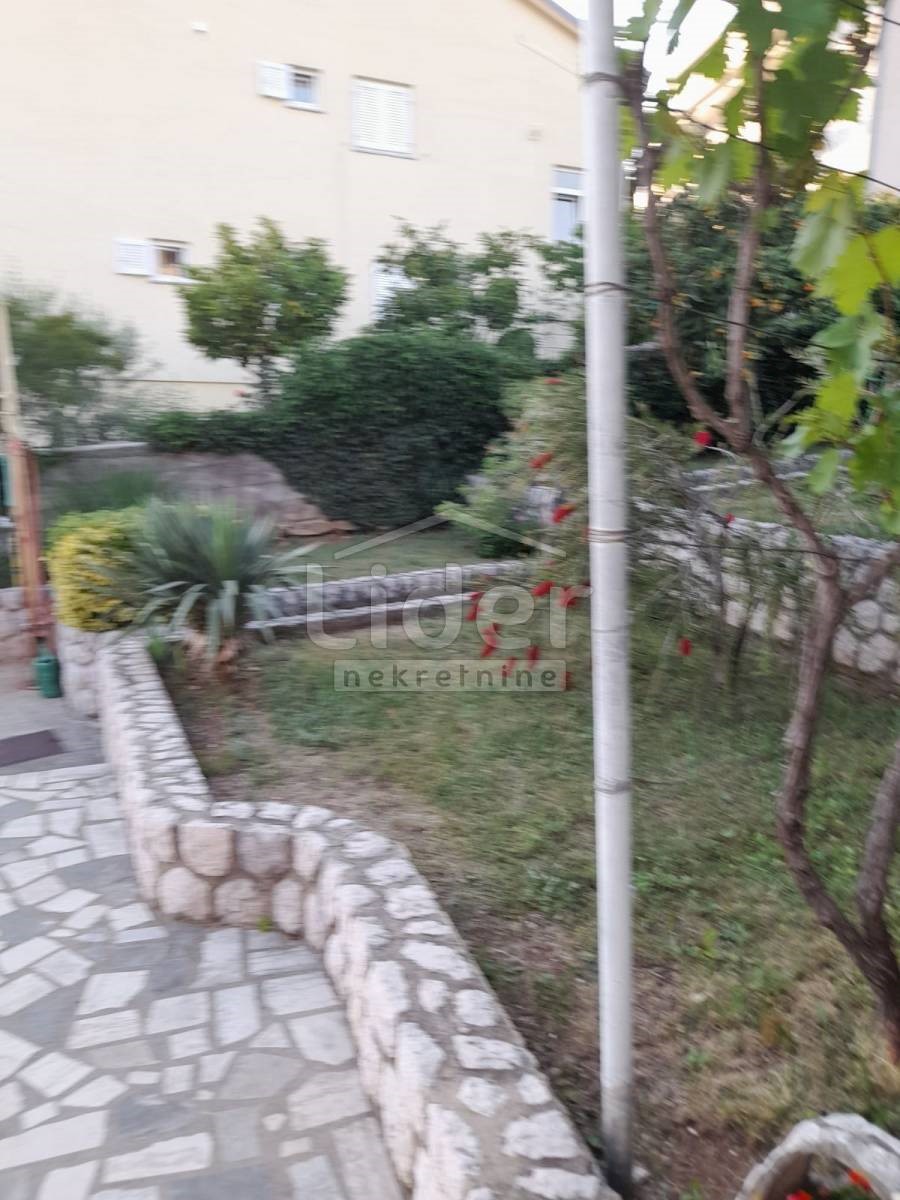 Apartma Na predaj - PRIMORSKO-GORANSKA  CRIKVENICA 
