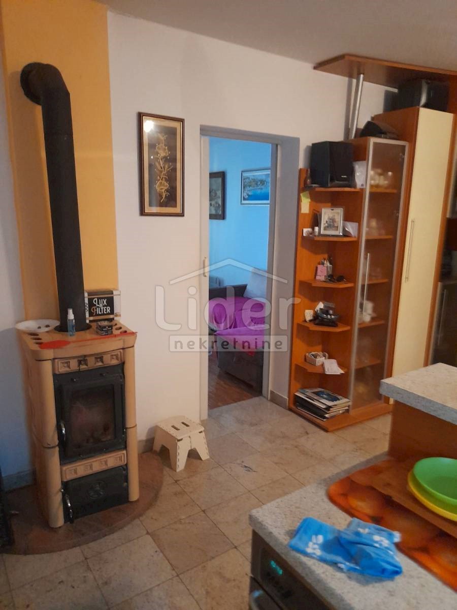 Apartma Na predaj - PRIMORSKO-GORANSKA  CRIKVENICA 