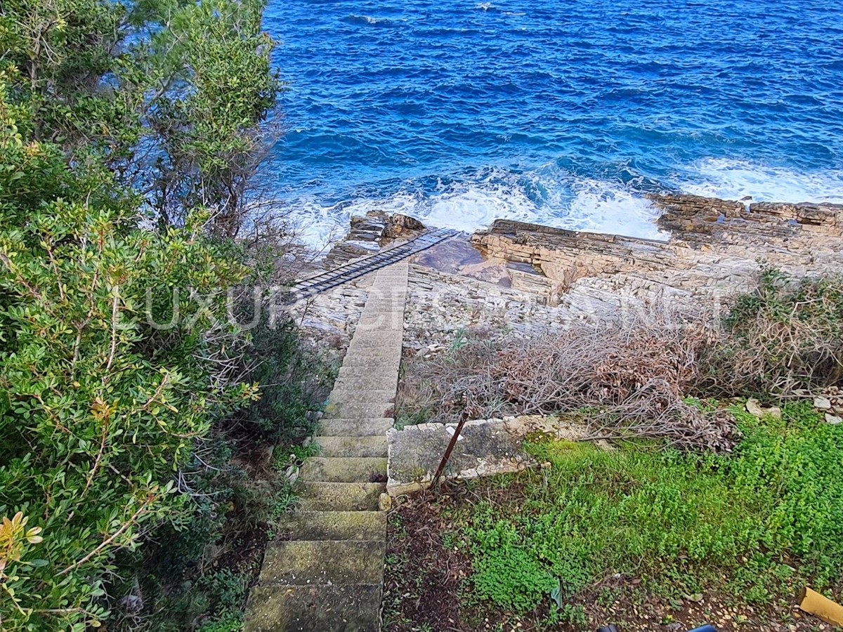 Pozemok Na predaj - DUBROVAČKO-NERETVANSKA  KORČULA 