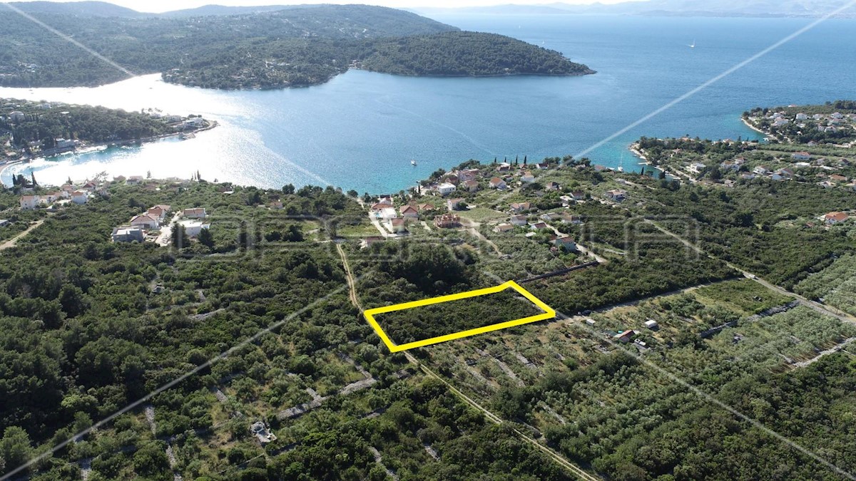 Land For sale - SPLITSKO-DALMATINSKA  ŠOLTA 