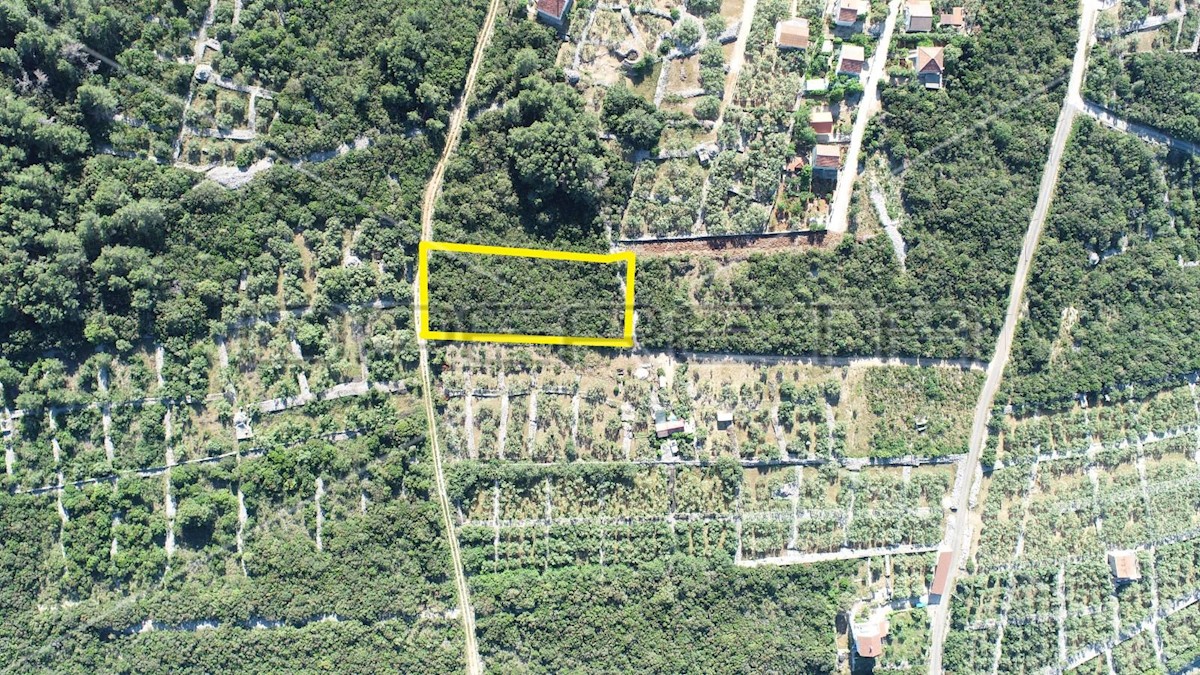 Land For sale - SPLITSKO-DALMATINSKA  ŠOLTA 