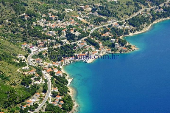 Terreno in vendita 4200 m² – Omiš