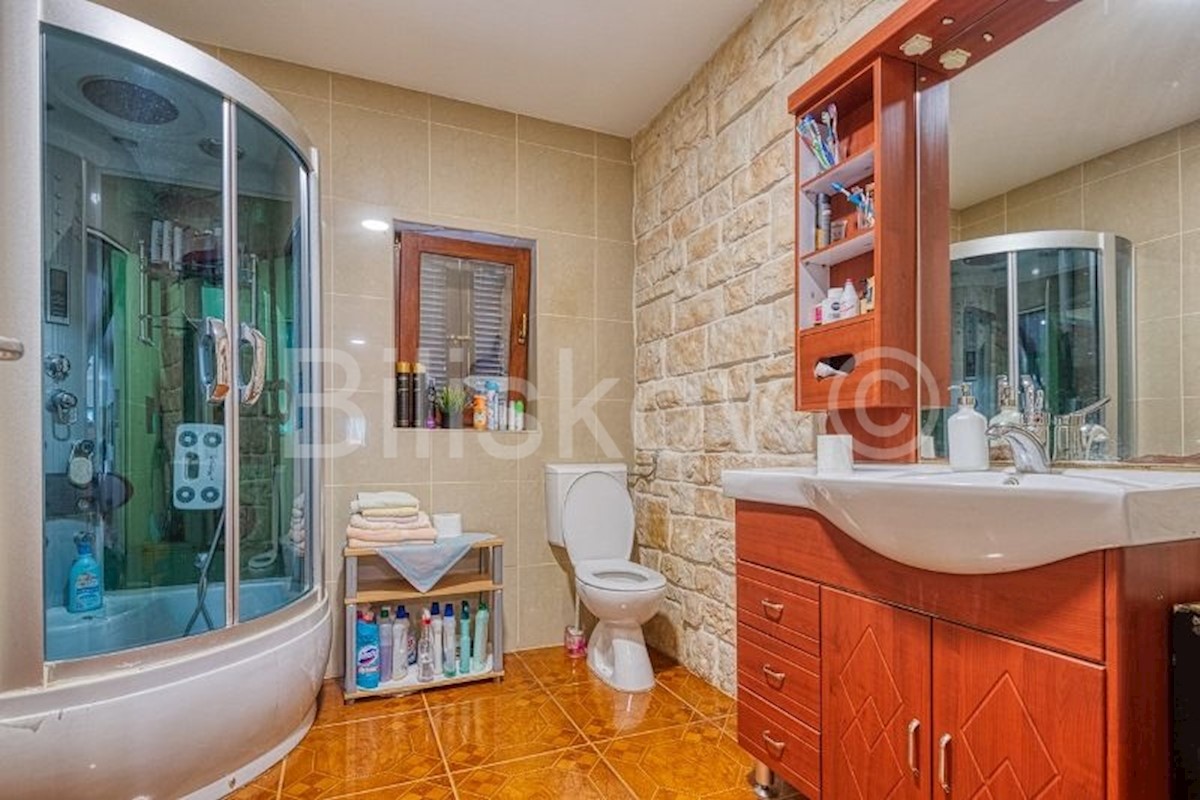 House For sale - ZAGREBAČKA SVETA NEDELJA