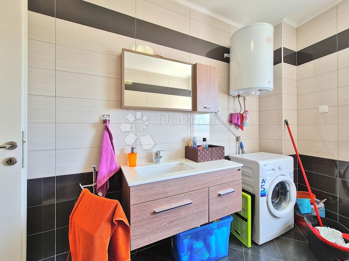 Apartma Naprodaj - PRIMORSKO-GORANSKA  Crikvenica