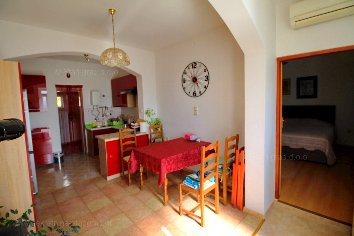 Dom Na predaj - PRIMORSKO-GORANSKA  CRIKVENICA 