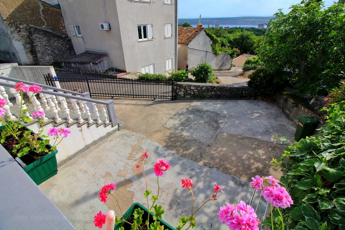 Dom Na predaj - PRIMORSKO-GORANSKA  CRIKVENICA 