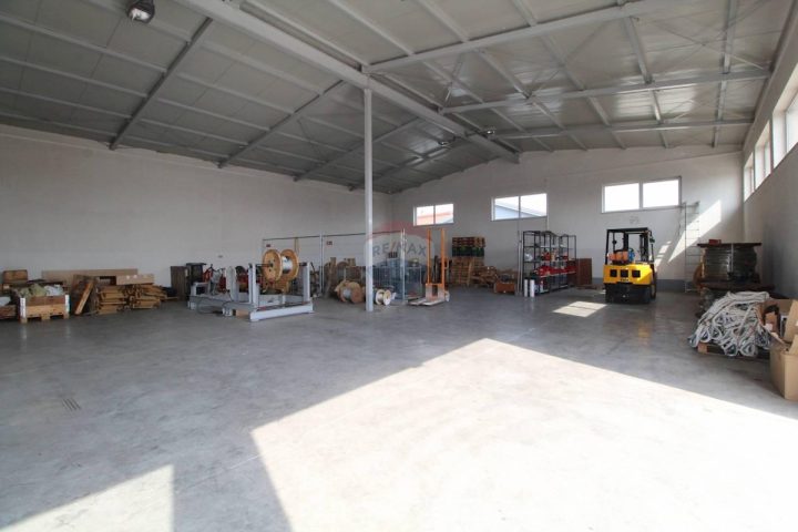 Poslovni prostor za najam 280 m² – Mavrinci