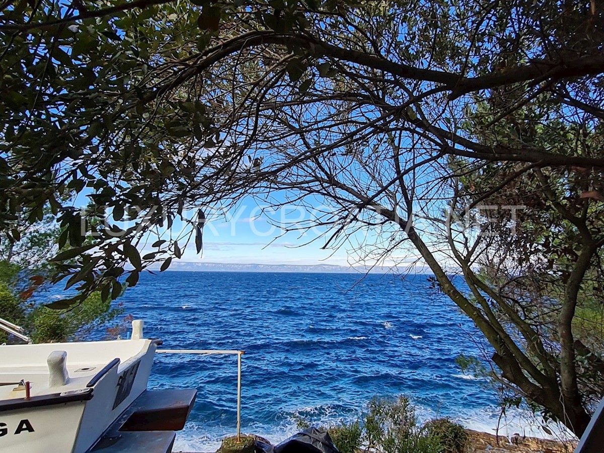 Land For sale VELA LUKA