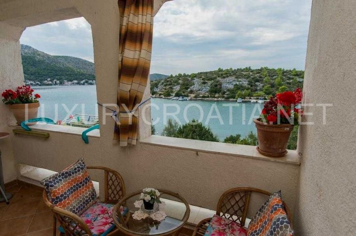 House For sale - ŠIBENSKO-KNINSKA  ŠIBENIK 