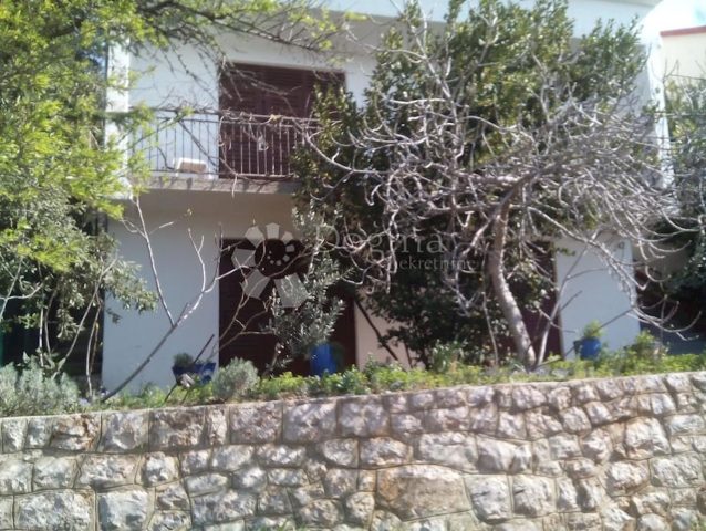 Flat for sale 110 m² – Karlobag